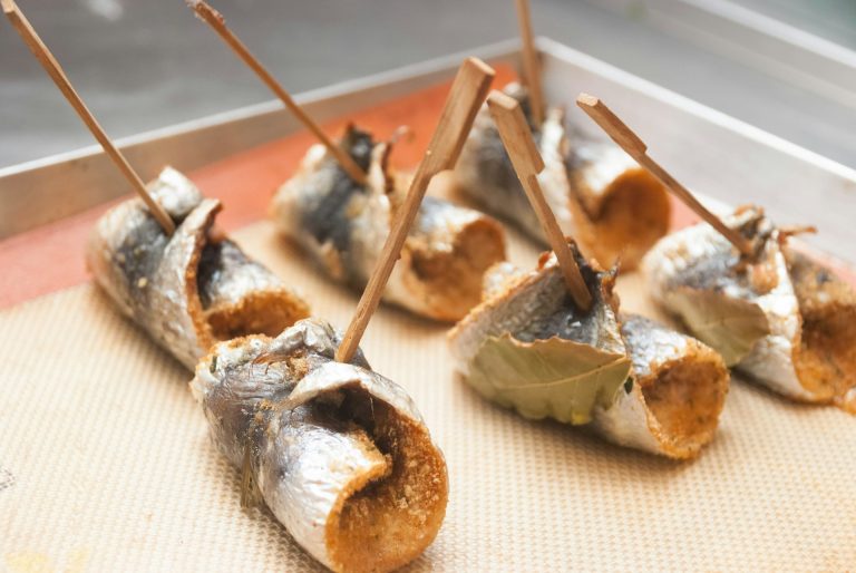 Sardine a beccafico. Sursa foto : unsplash / greta-farnedi