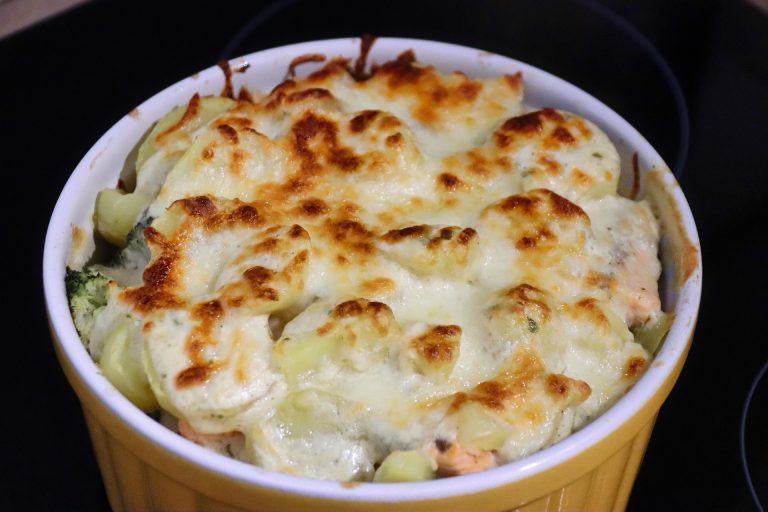 Budincă cu somon și broccoli. Sursa foto : pixabay / planet_fox