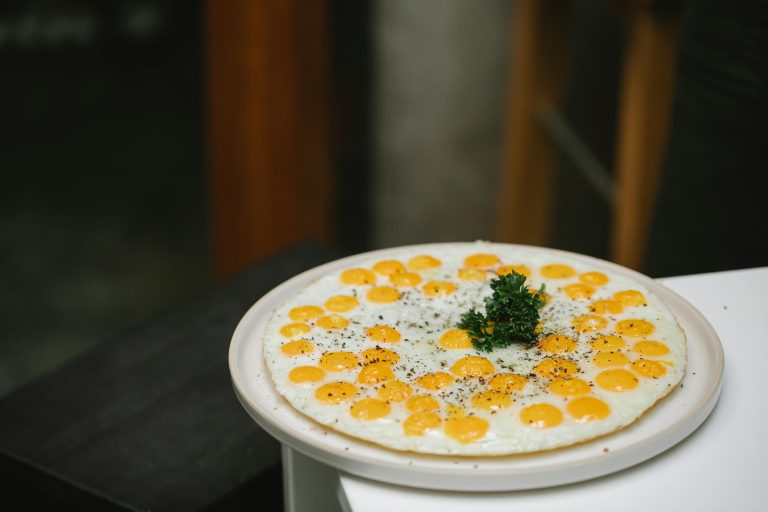 Omletă cu ouă de prepeliță. Sursa foto : pexels / klaus-nielsen